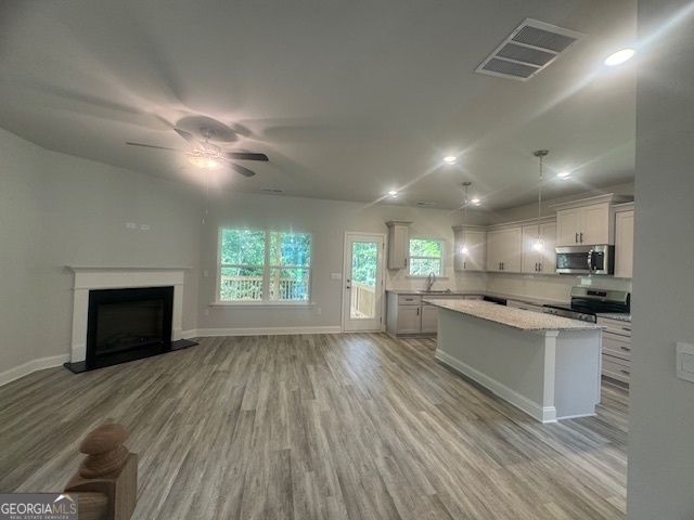 936 Eagle Heights DR