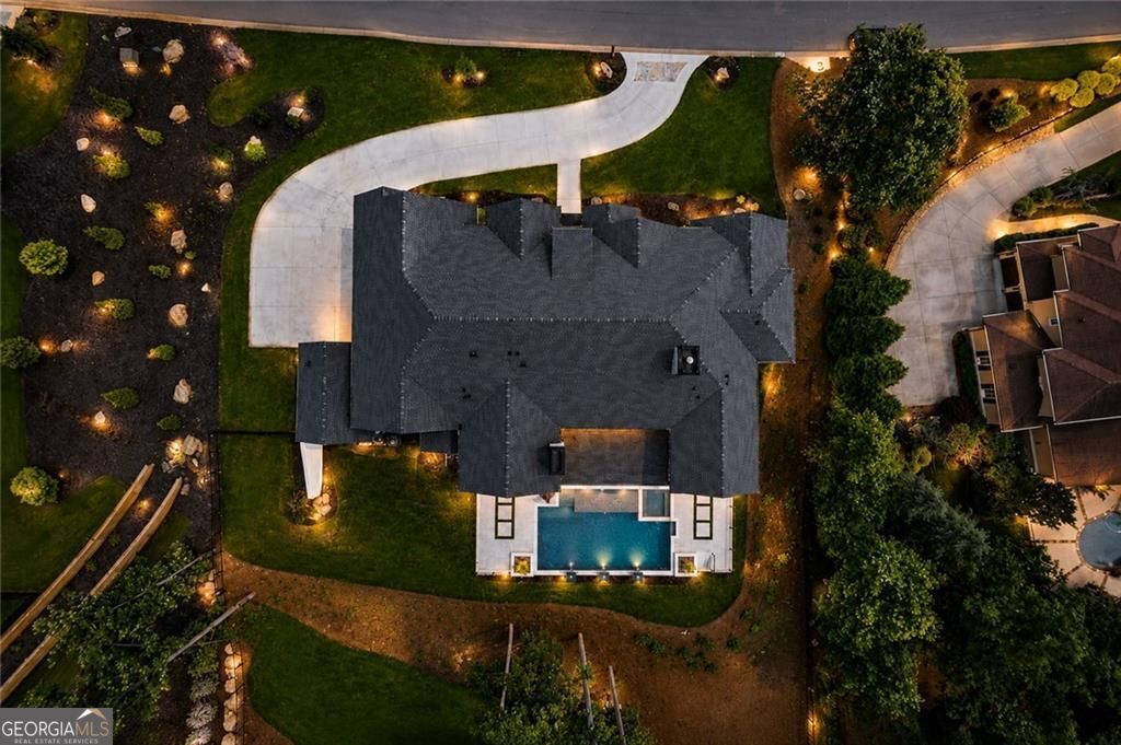 245 Traditions DR