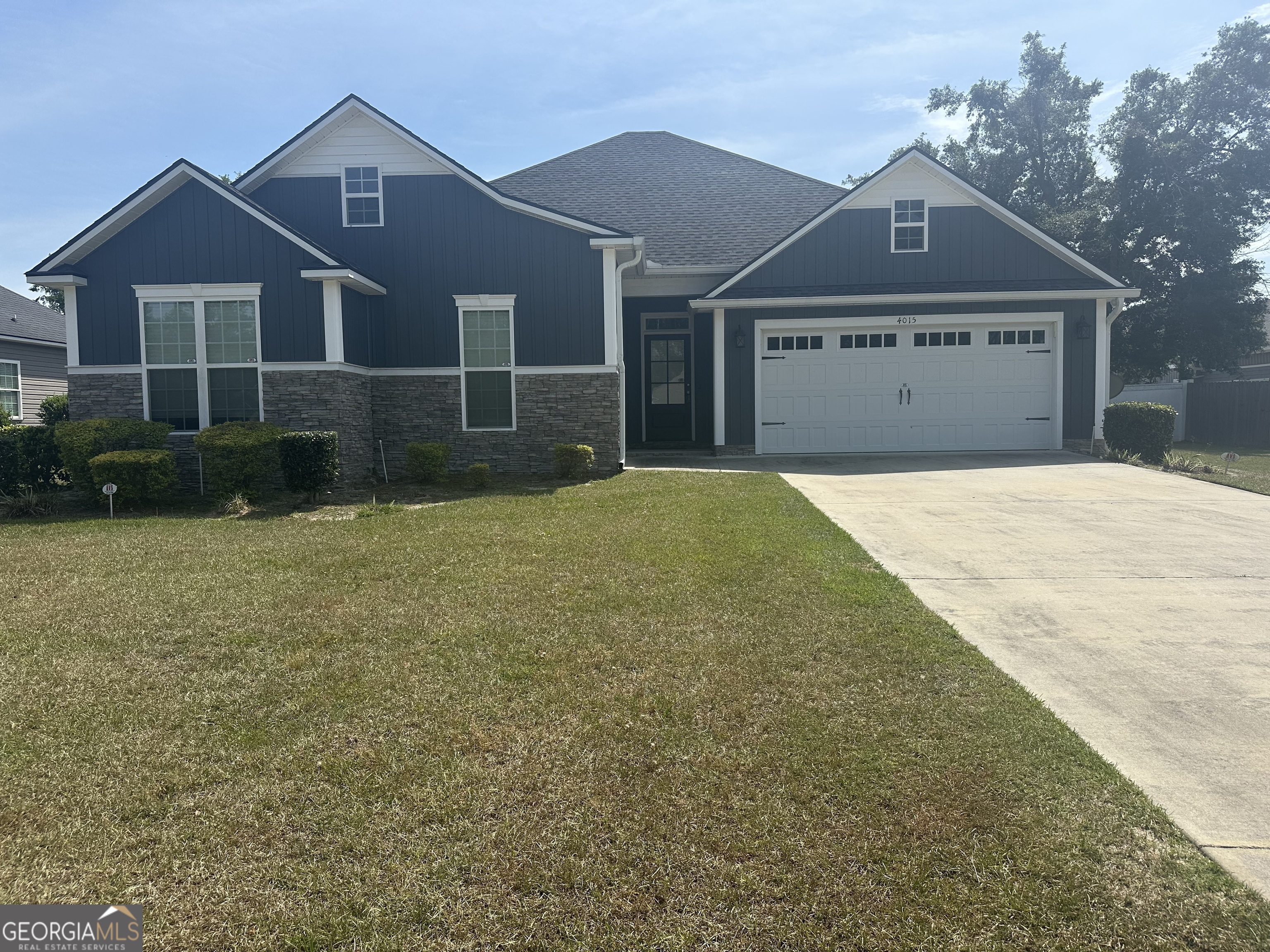 4015 Hawthorne DR
