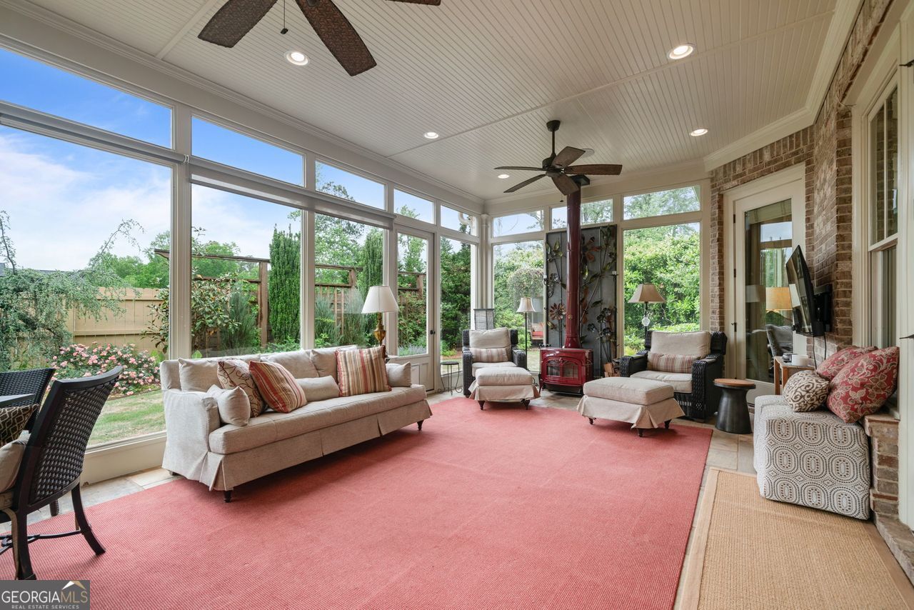 2490 HILLANDALE