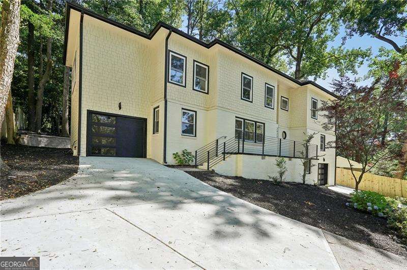 2423 Melinda DR NE