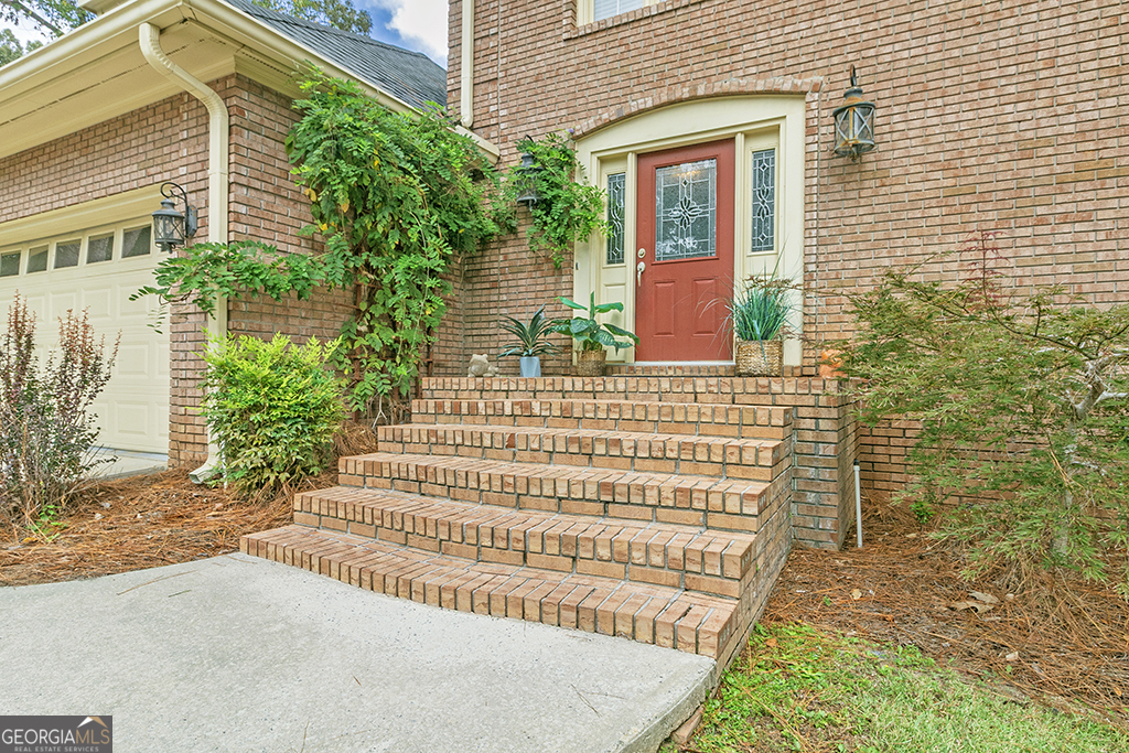 105 Fernwood DR
