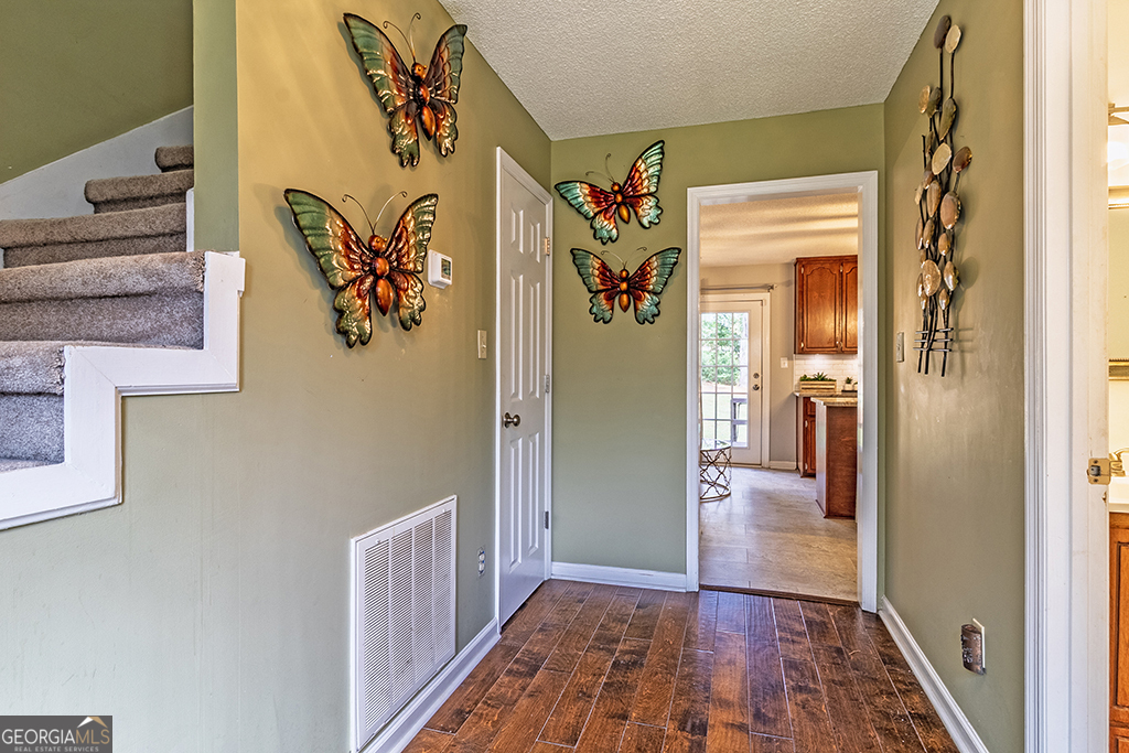 105 Fernwood DR