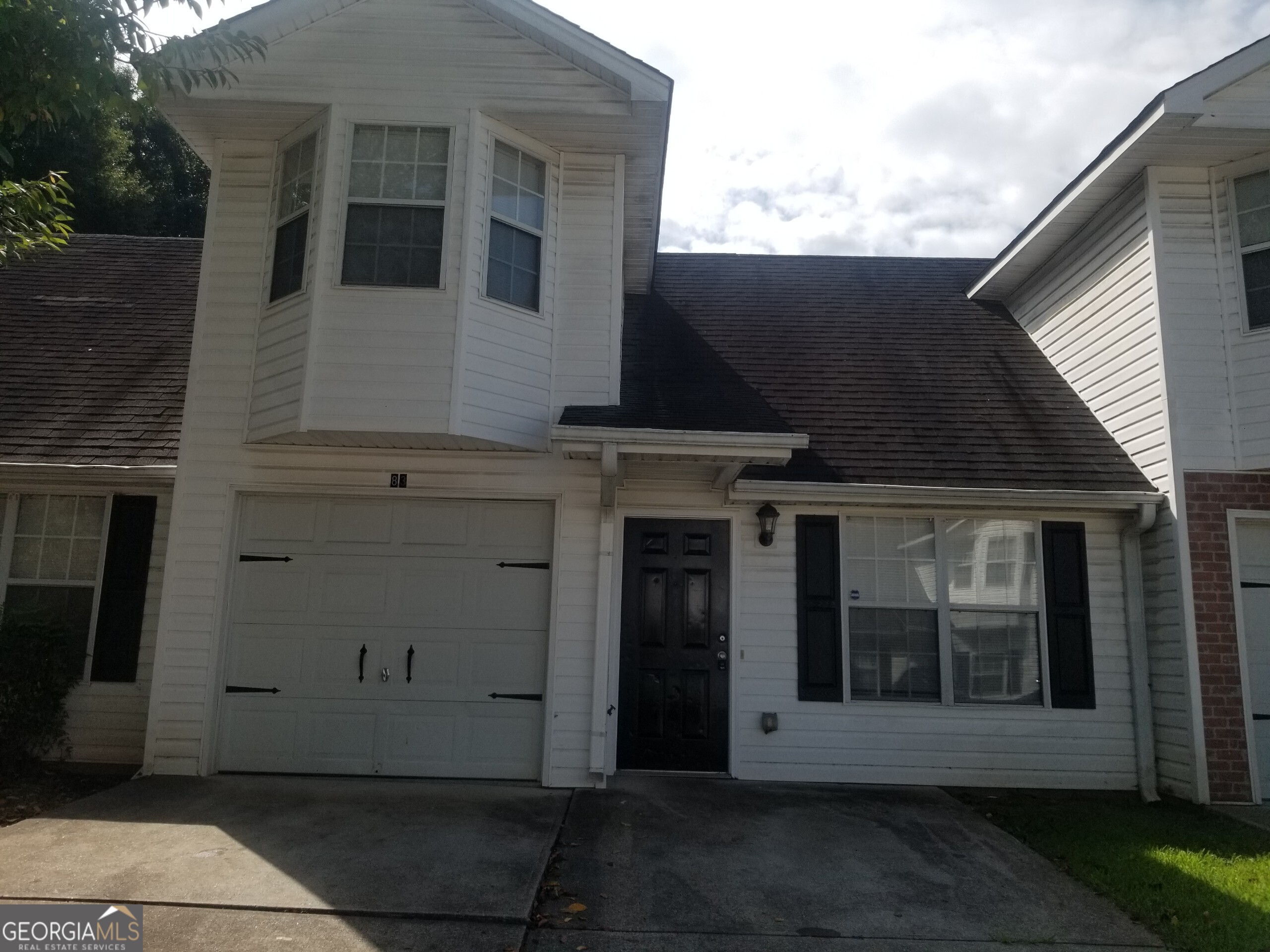 Wonderful Townhome Community in Villa Rica! Quiet Neighborhood with Low Outdoor Maintenance. Total Electric and a One Car Garage. Kitchen Includes Appliances and Plenty of Cabinet Space. Ready to Move in Ready! Call Today to View!