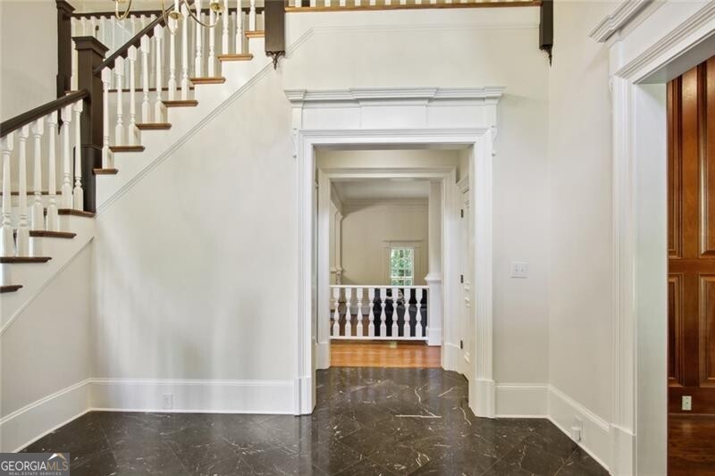 2770 Carmon On Wesley NW