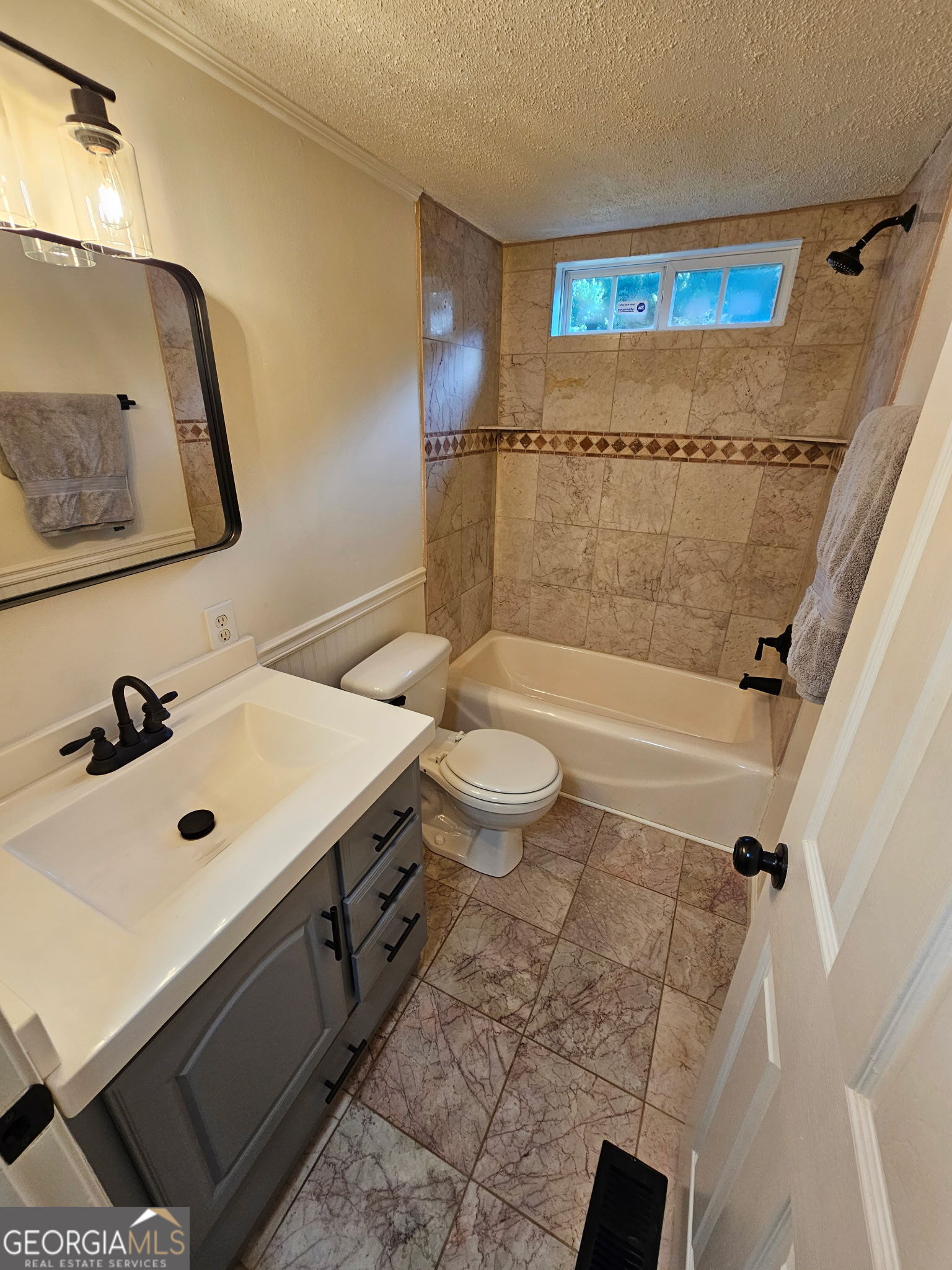 122 Ridge DR