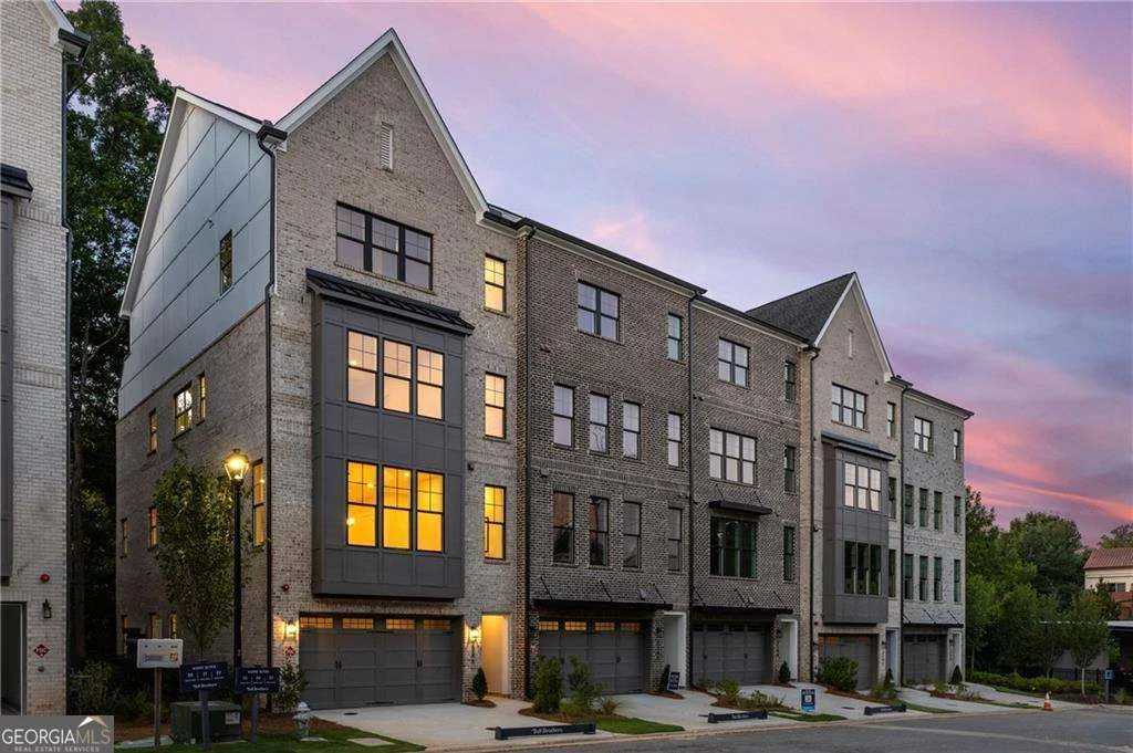 2248 Crestview Drive NE Unit 33