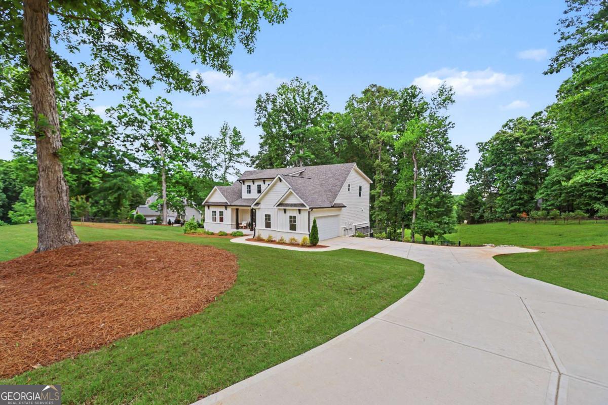 727 Old Collins RD