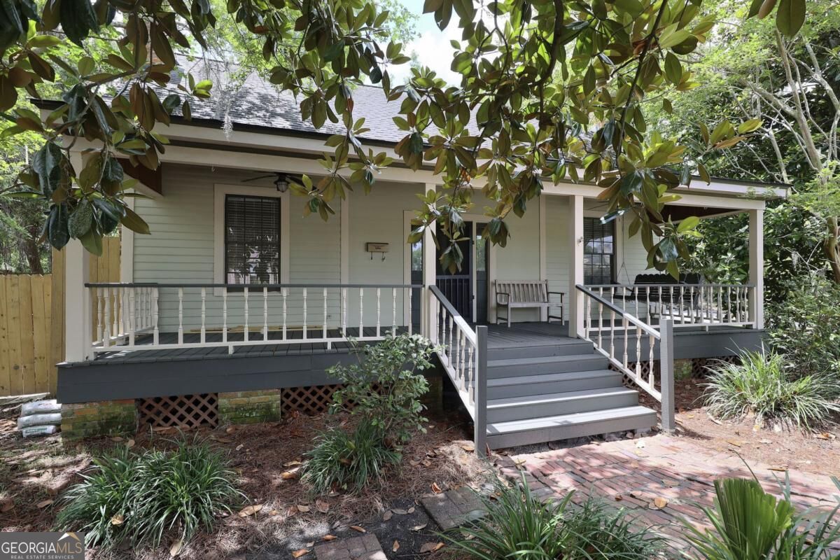 417 Central PL