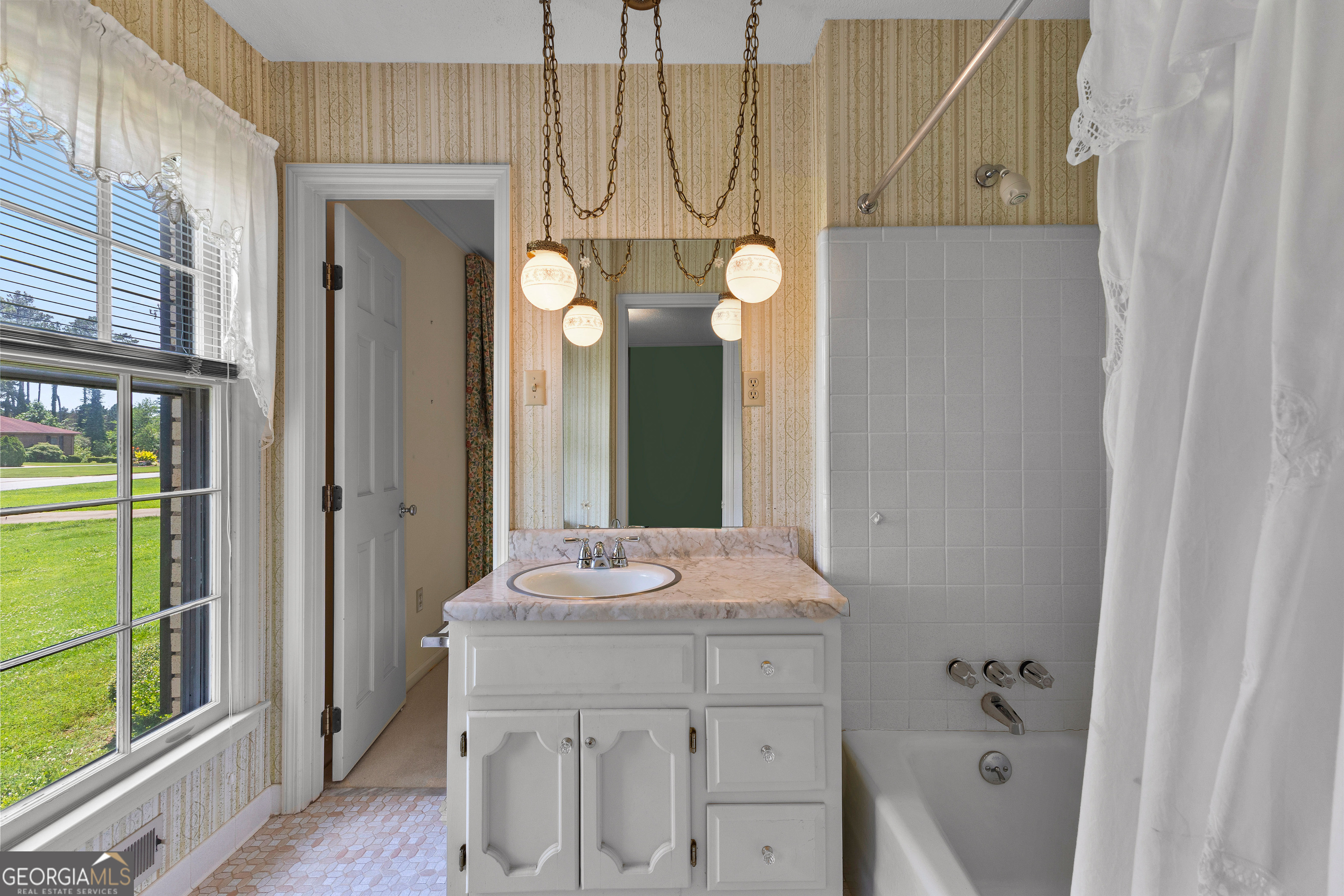 Fayetteville, Georgia 30214, United States, 3 Bedrooms Bedrooms, ,3 BathroomsBathrooms,Residential,Active,149628