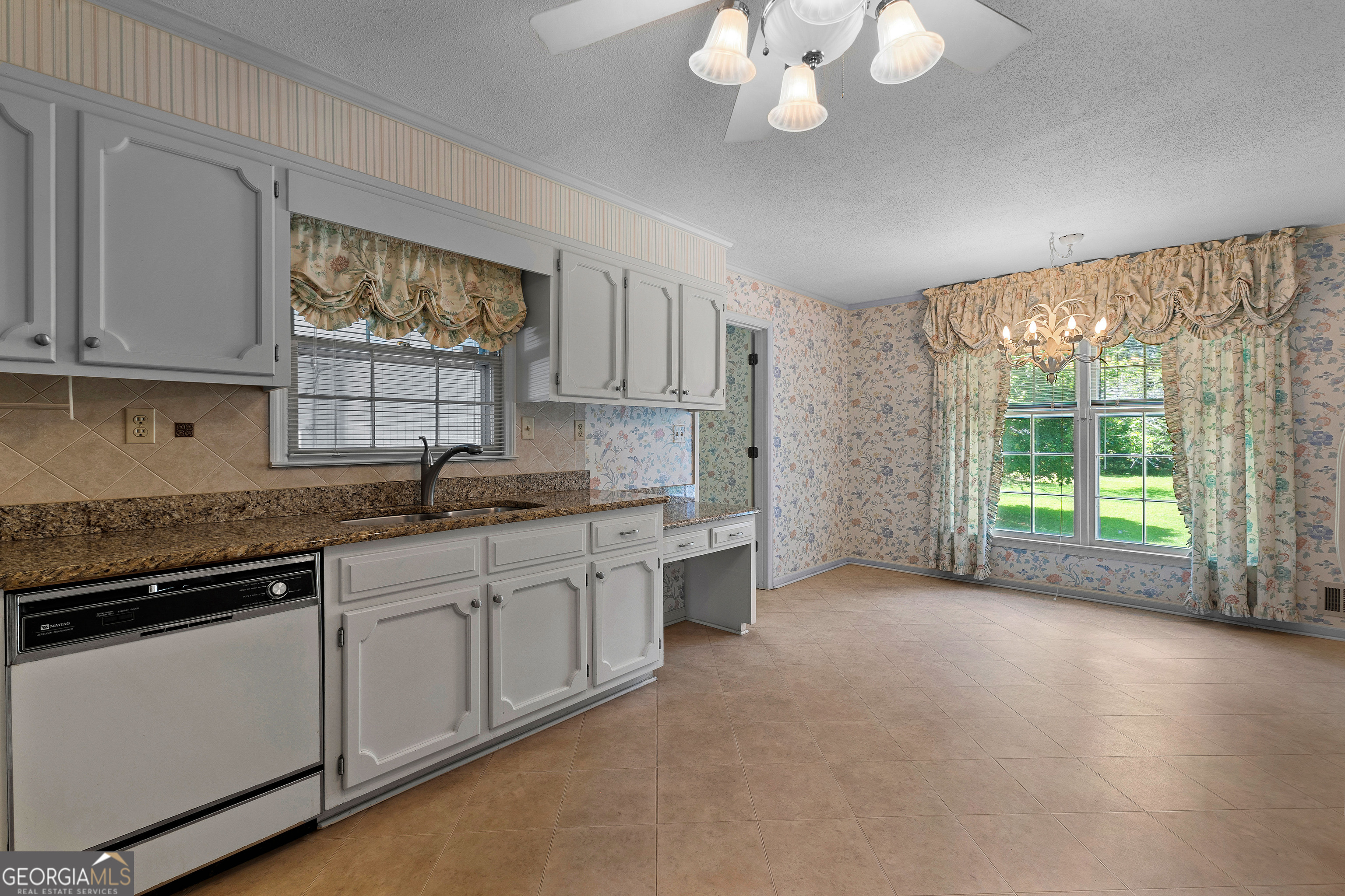 Fayetteville, Georgia 30214, United States, 3 Bedrooms Bedrooms, ,3 BathroomsBathrooms,Residential,Active,149628