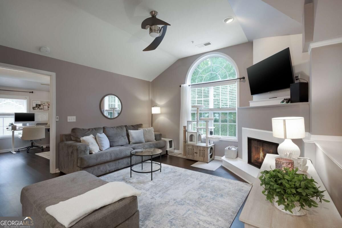 4006 Orchard Hill TER