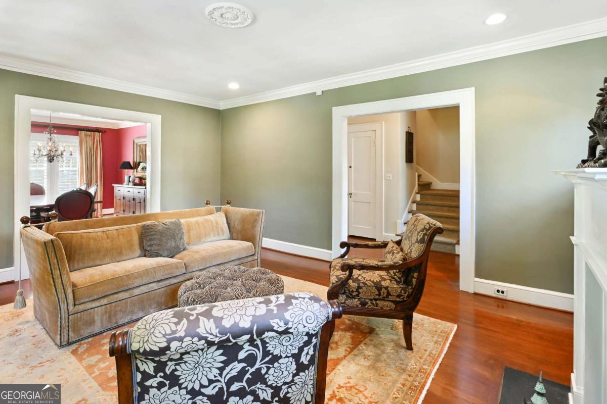 405 Brentwood DR NE