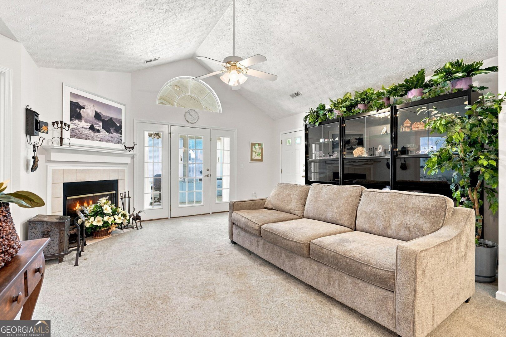 2112 Carefree CIR 2
