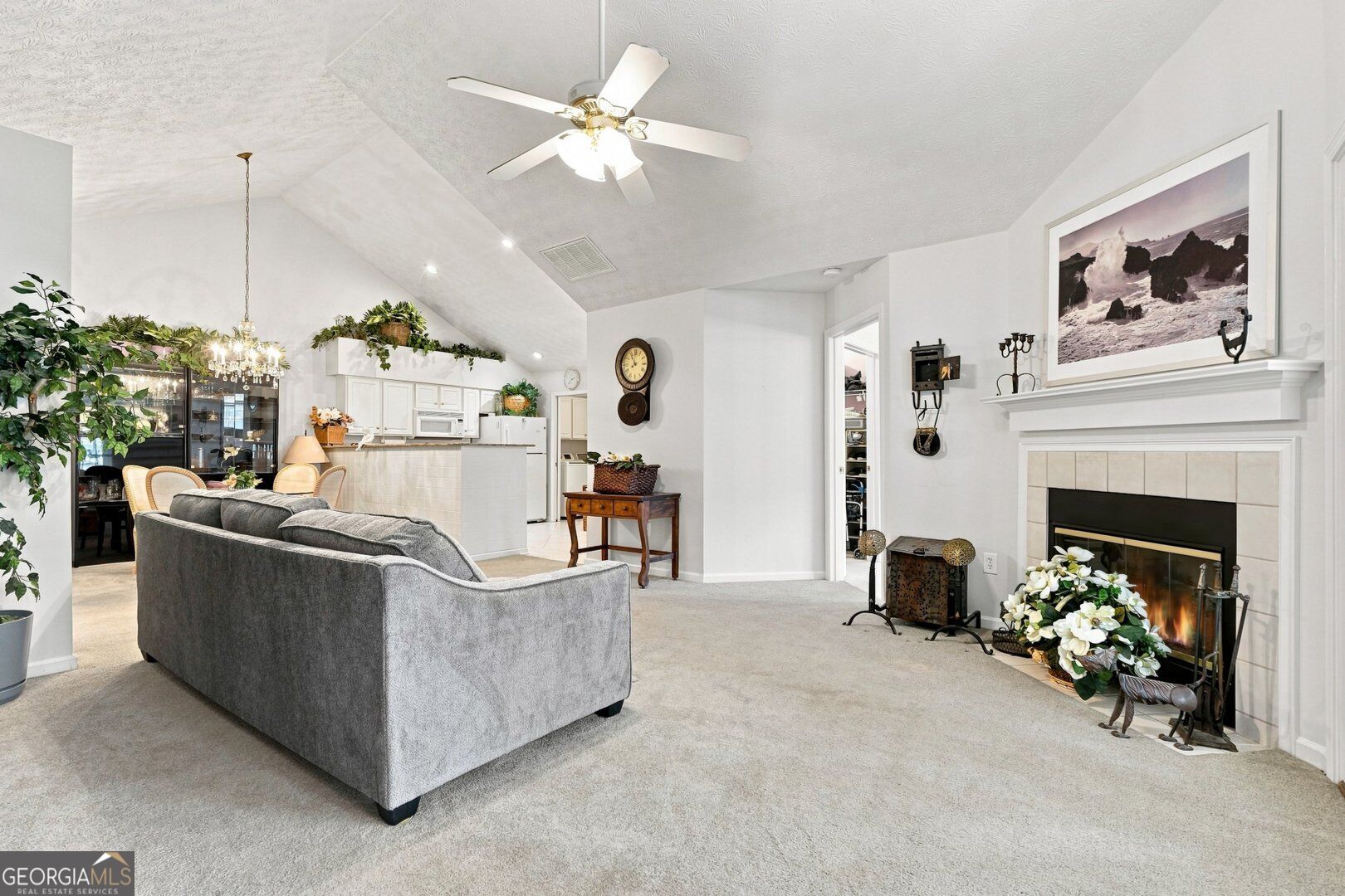 2112 Carefree CIR 2