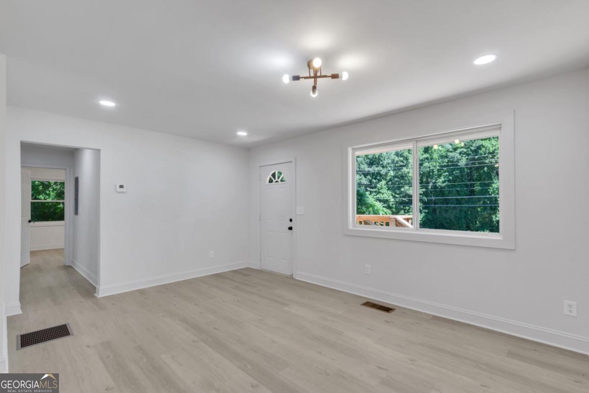 4443 Flat Shoals PKWY