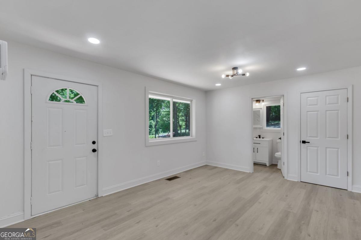 4443 Flat Shoals PKWY