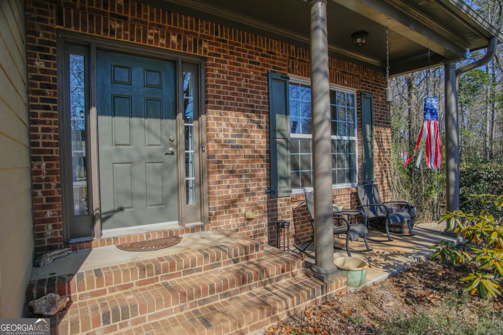 Photo of 810 Liberty Bell Run, Hoschton, GA 30548 (MLS # 10687288)