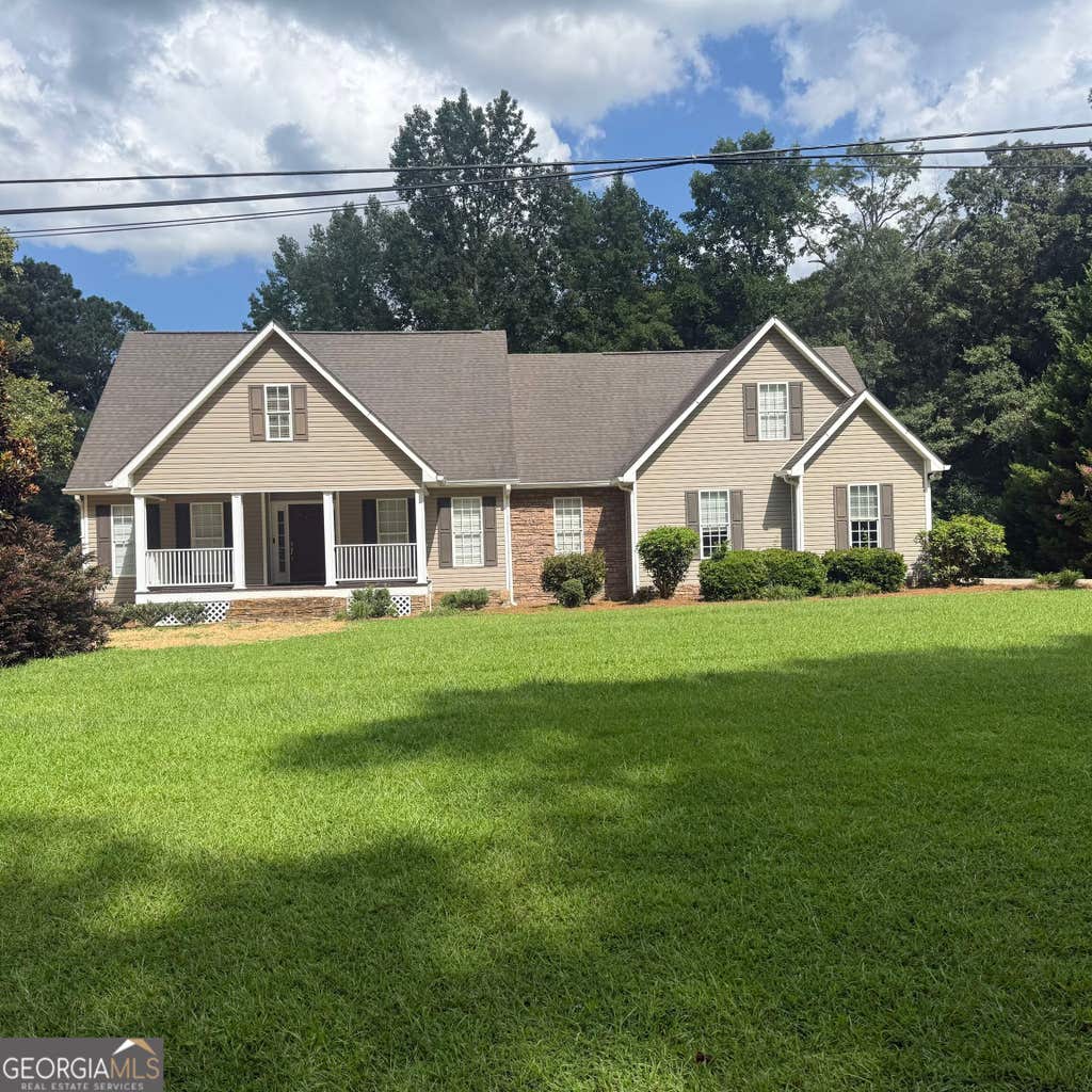 Photo of 153 Dogwood Drive, Jackson, GA 30233 (MLS # 10822231)