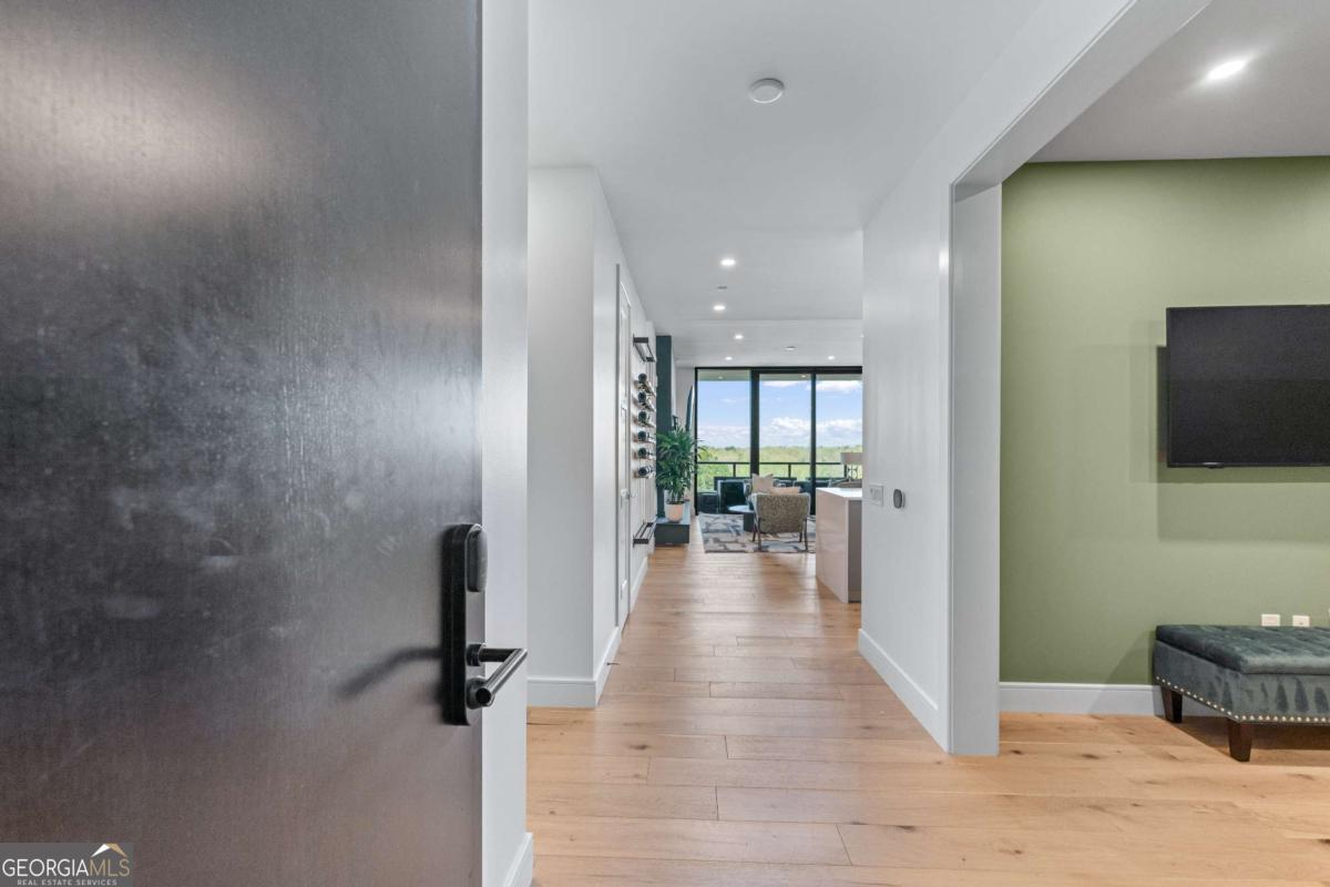 2425 Peachtree RD NE 1211