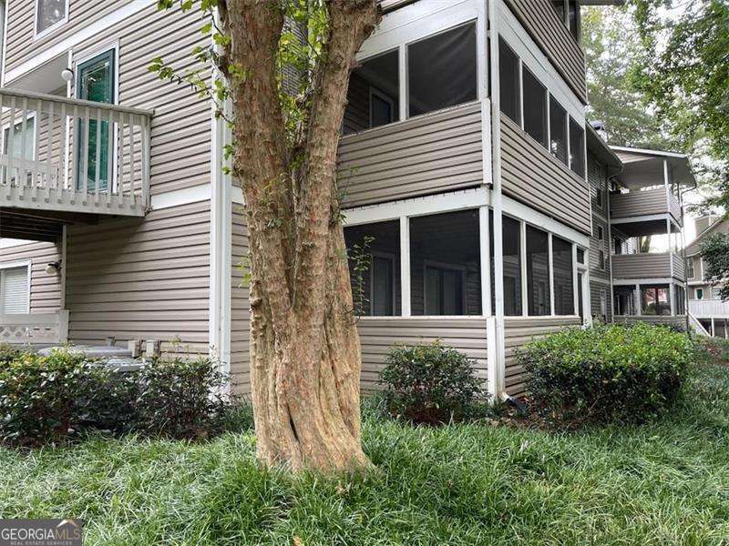 Fantastic, Updated, Step-less, One-Level 2BR/2BA Condo in Beautiful East Cobb. Newer Luxury Vinyl Plank Floors, Paint & Light Fixtures. Kitchen has been completely Remodeled with Custom Cabinetry, Stainless Steel Appliances, Gas Range, Massive Pantry Cabinet, Granite Tops, Breakfast Bar, Ceramic Tile floor. Large Great Room with Gas Fireplace, wide Glass Sliding Doors open to you own private screened porch overlooking the wooded landscape; it's sure to become your "go-to" place for your morning coffee! BONUS ROOM makes for Great Office Space, Library or Sleeping room for a guest - Most units like this do not have this extra space! Both Bathrooms have been remodeled with Newer vanities and solid surface counter tops, newer fixtures & ceramic tile. Master Suite with walk-in closet, private bath. Large Second BR with large closet. Laundry Room / Utility Room includes washer and dryer, storage and cabinet space. Amenity area includes a Salt-Water Pool, Gas Grille and Tennis Courts. Near Braves Stadium and the Battery (Think Restaurants & Shopping and Baseball & Concerts!) AND NEW Super-Kroger and Chick-fil-a. Quick access to HOV Express Lanes to I-75, Walking/Running trails and the Chattahoochee River Park. Walk to Shopping and Restaurants in Brand New Retail Development across the street, LA Fitness, more. Complex is beautifully landscaped; like living in a park! See Floor Plan included in the Photos. Good credit required; NO SMOKERS!!. Owner-Agent is Licensed Real Estate Broker in Georgia