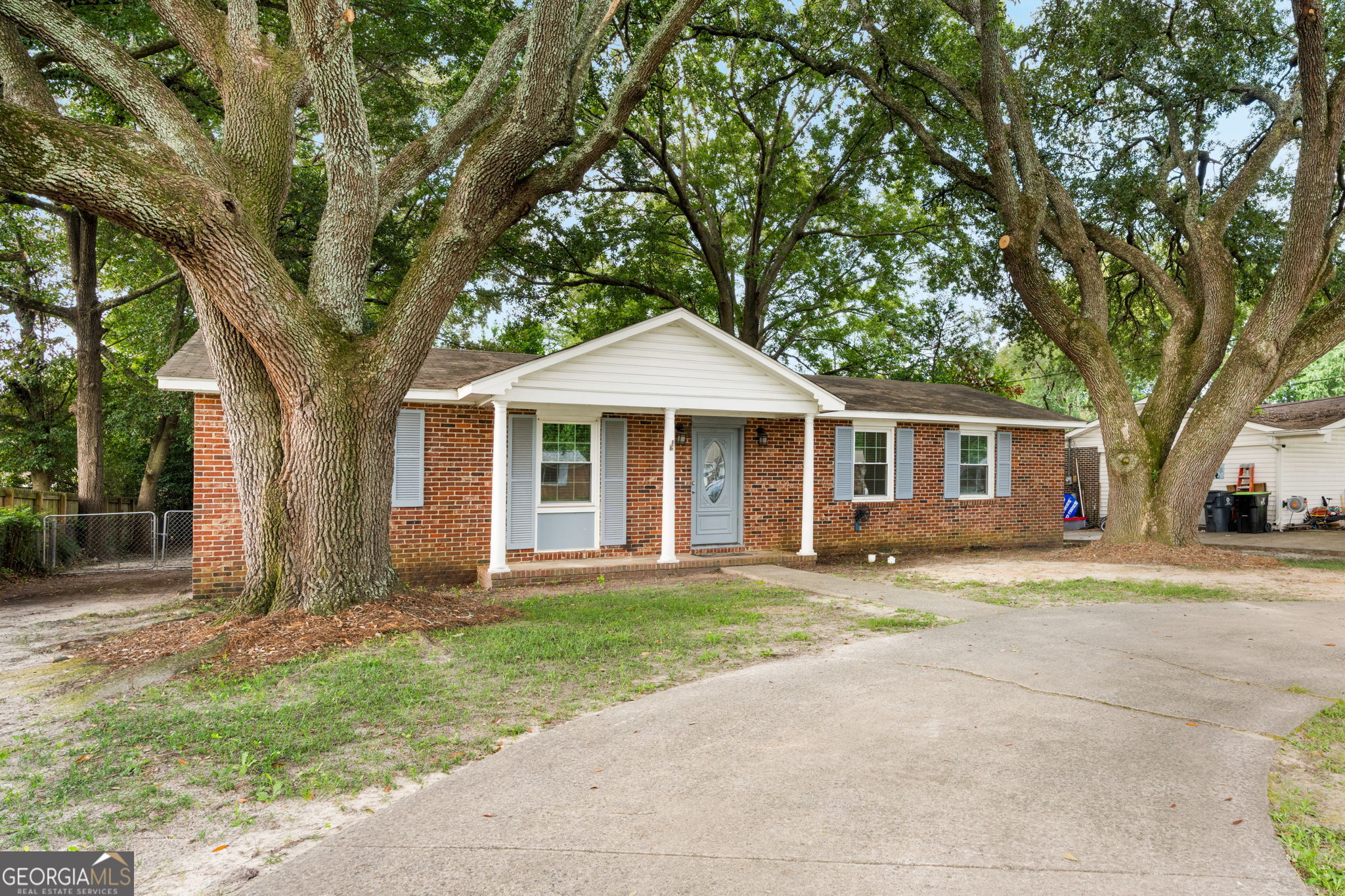 114 Karen DR