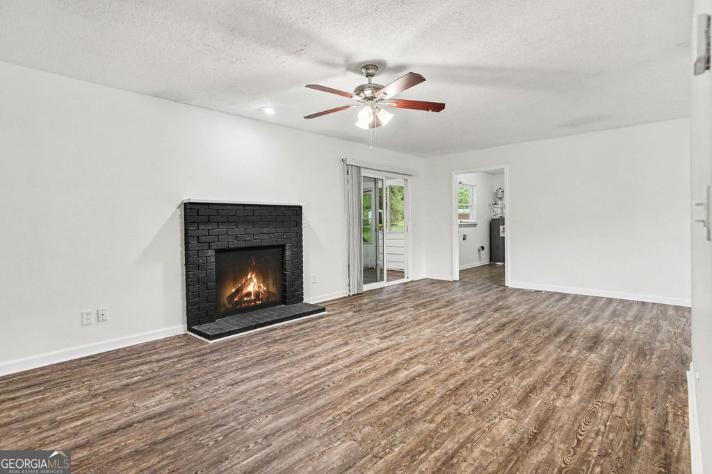 Photo of 19 Thomas Way, Newnan, GA 30263 (MLS # 10762342)