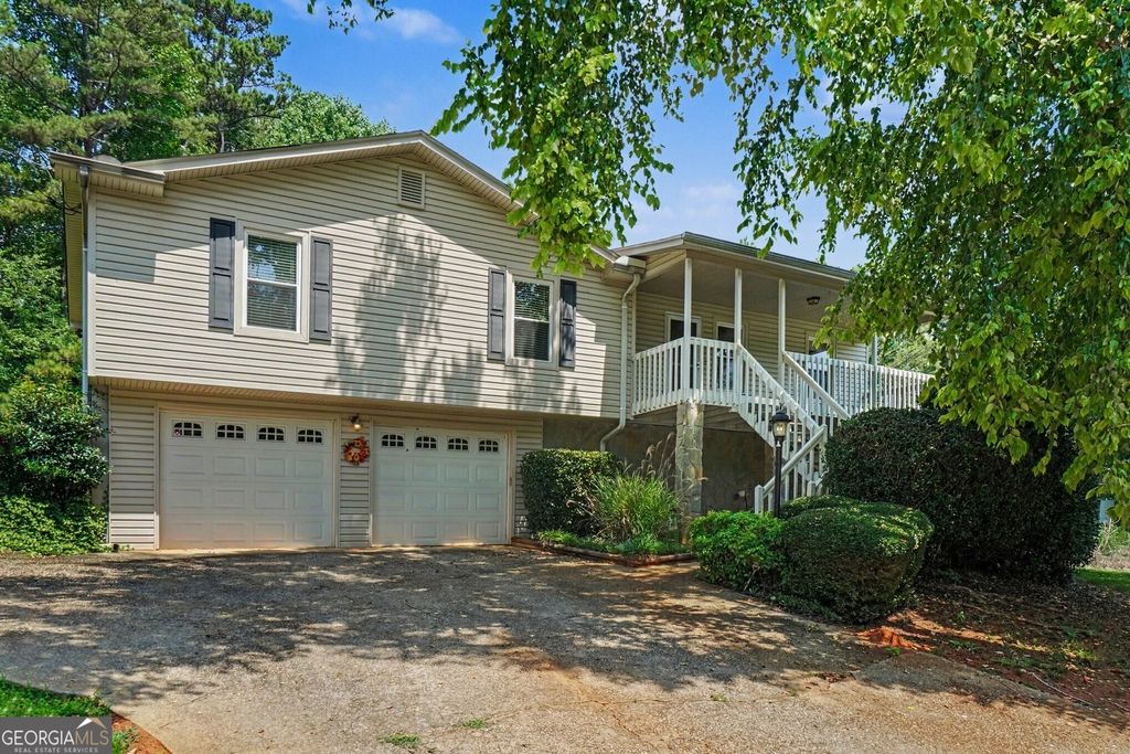 Photo of 3125 FREEDOM Court, Douglasville, GA 30135 (MLS # 10794694)