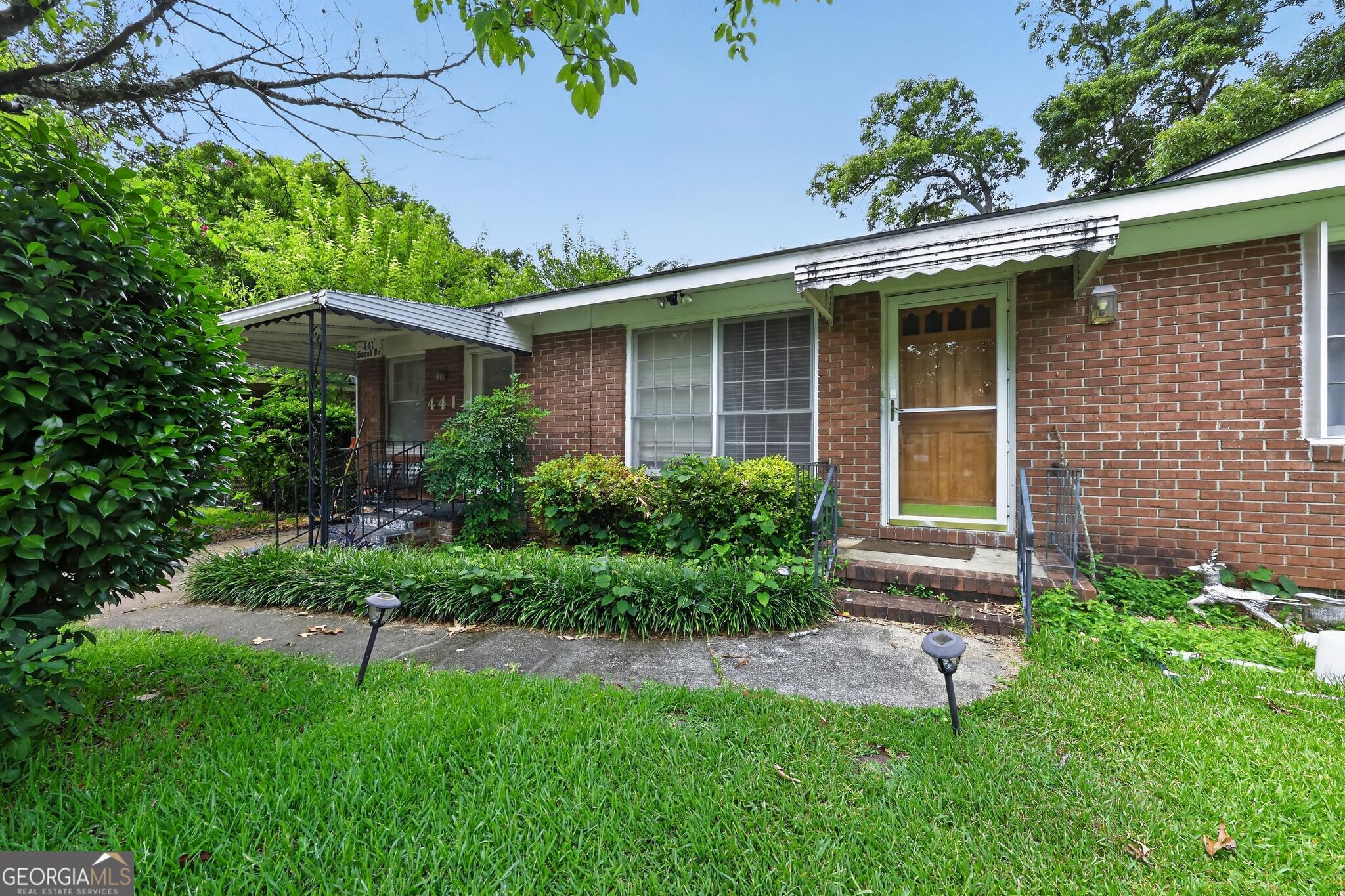 441 Sarah DR