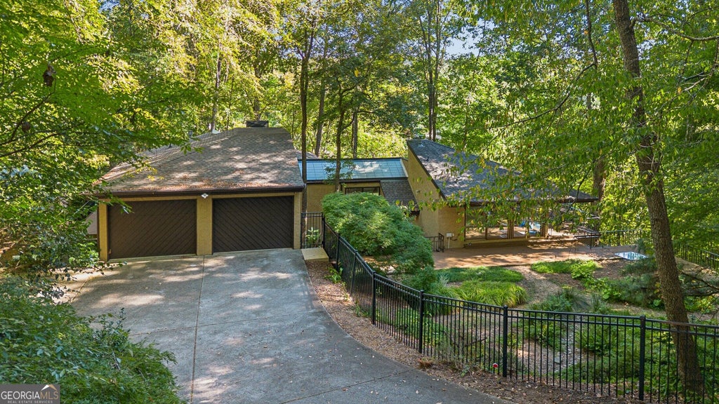 Photo of 114 River Park Drive, Atlanta, GA 30328 (MLS # 10854402)