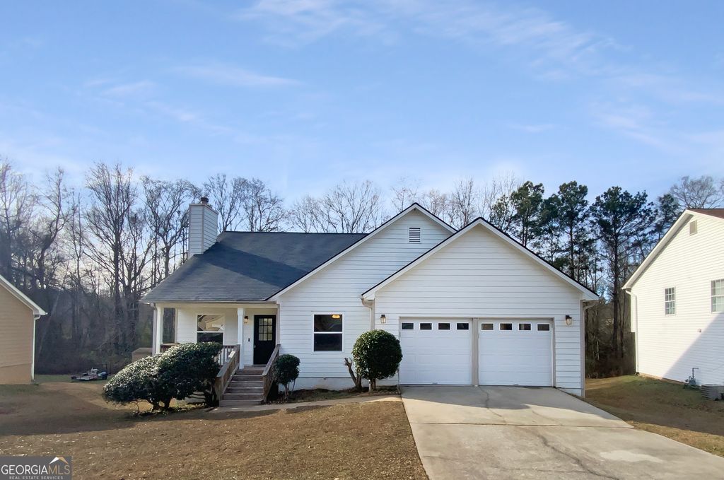 Photo of 7062 Sir Galahad Way, Jonesboro, GA 30236 (MLS # 10675260)