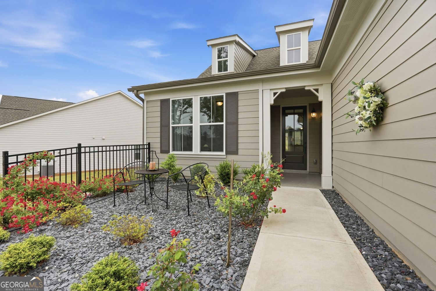 320 Salton WAY