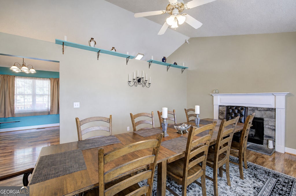 Photo of 28 Hedgerow Court SE, Cartersville, GA 30120 (MLS # 10815062)