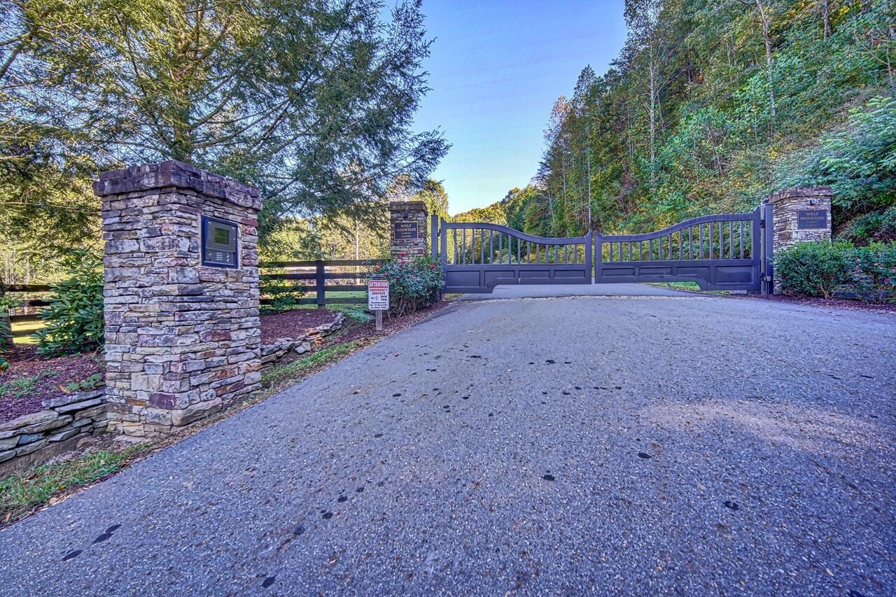 Wolf Mountain Estates - Residential