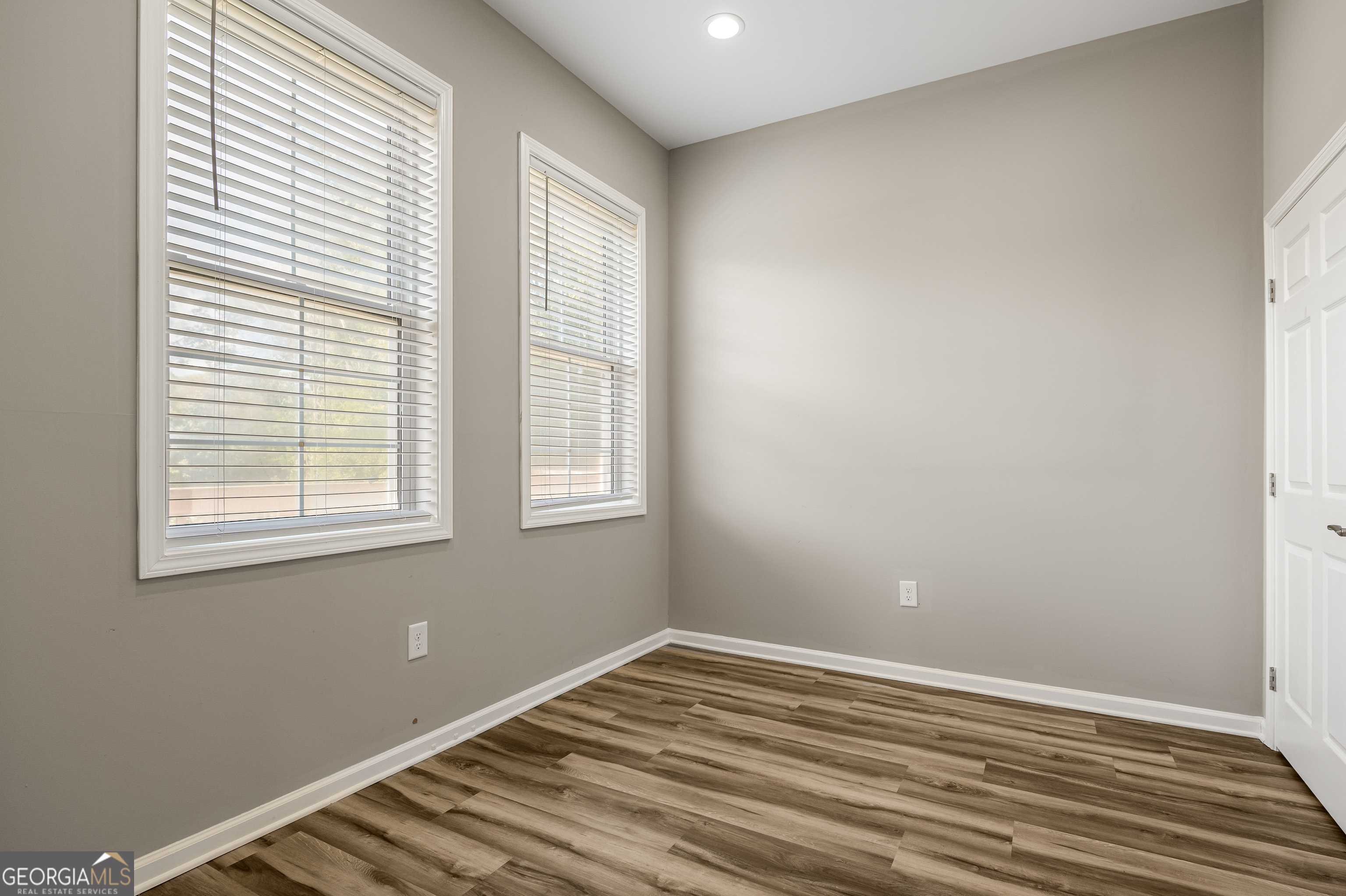 Atlantic Commons - Commercial Lease