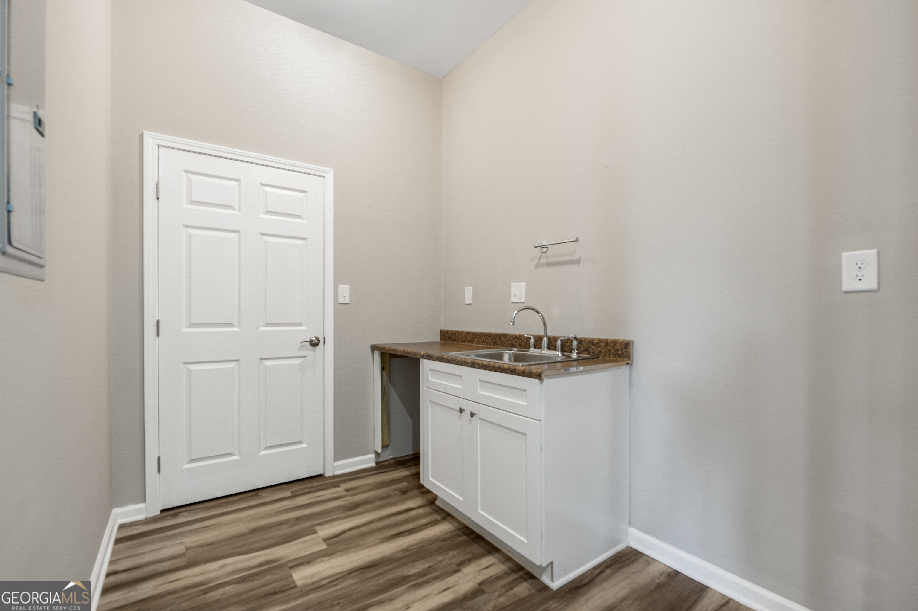 Atlantic Commons - Commercial Lease