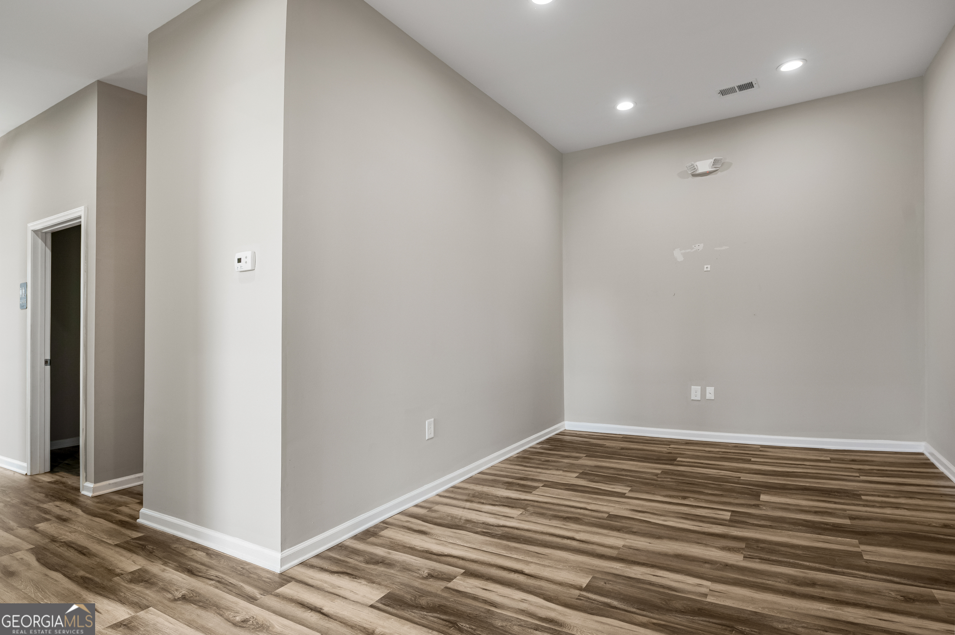 Atlantic Commons - Commercial Lease