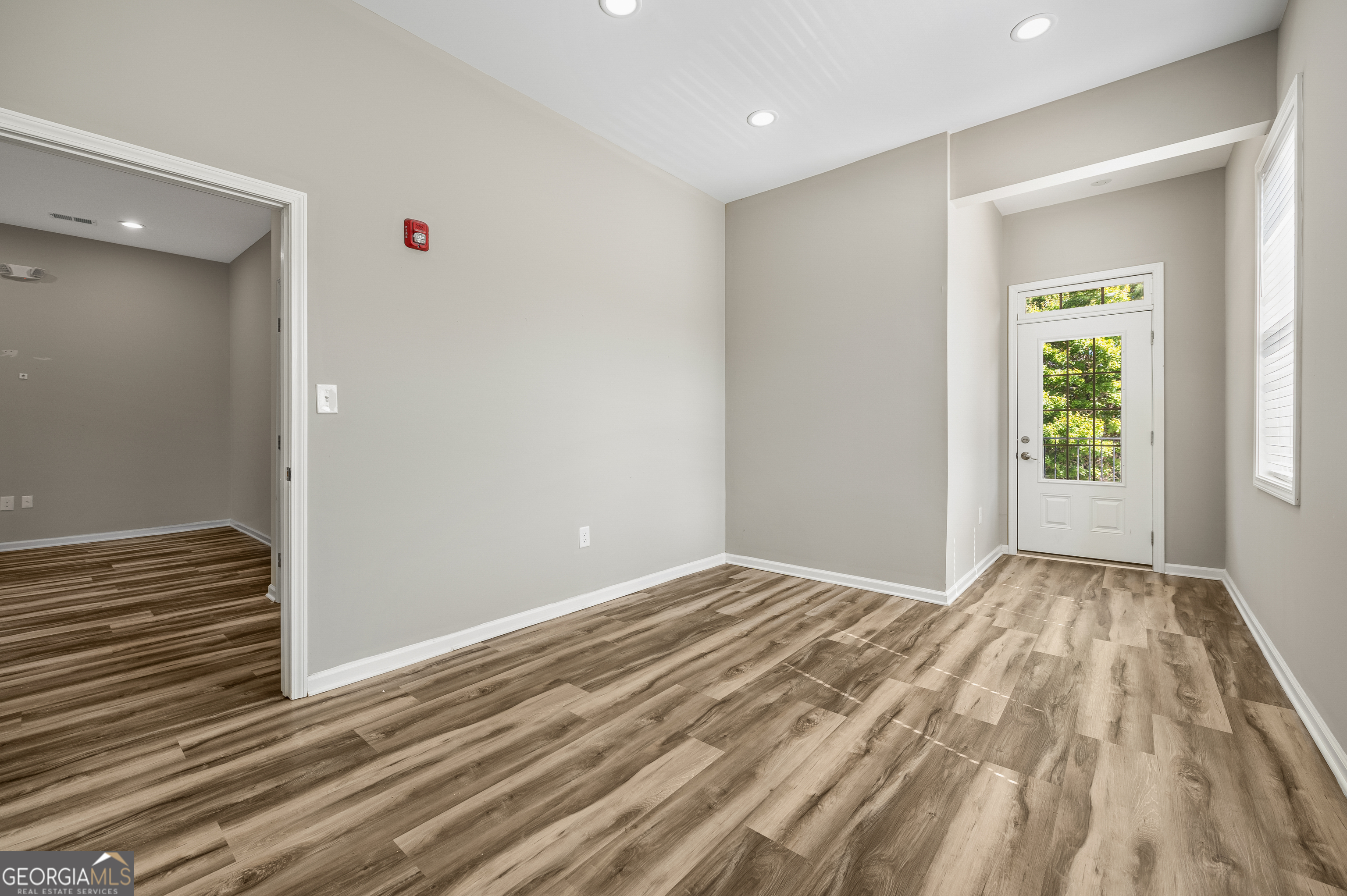 Atlantic Commons - Commercial Lease