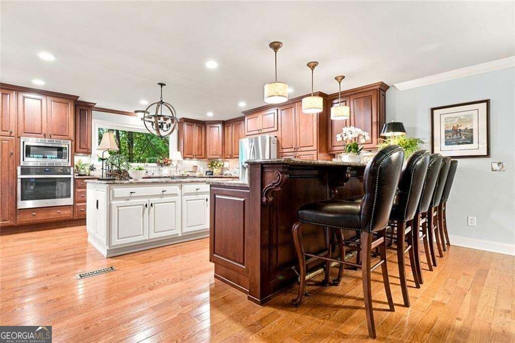 137 Lady Slipper LN