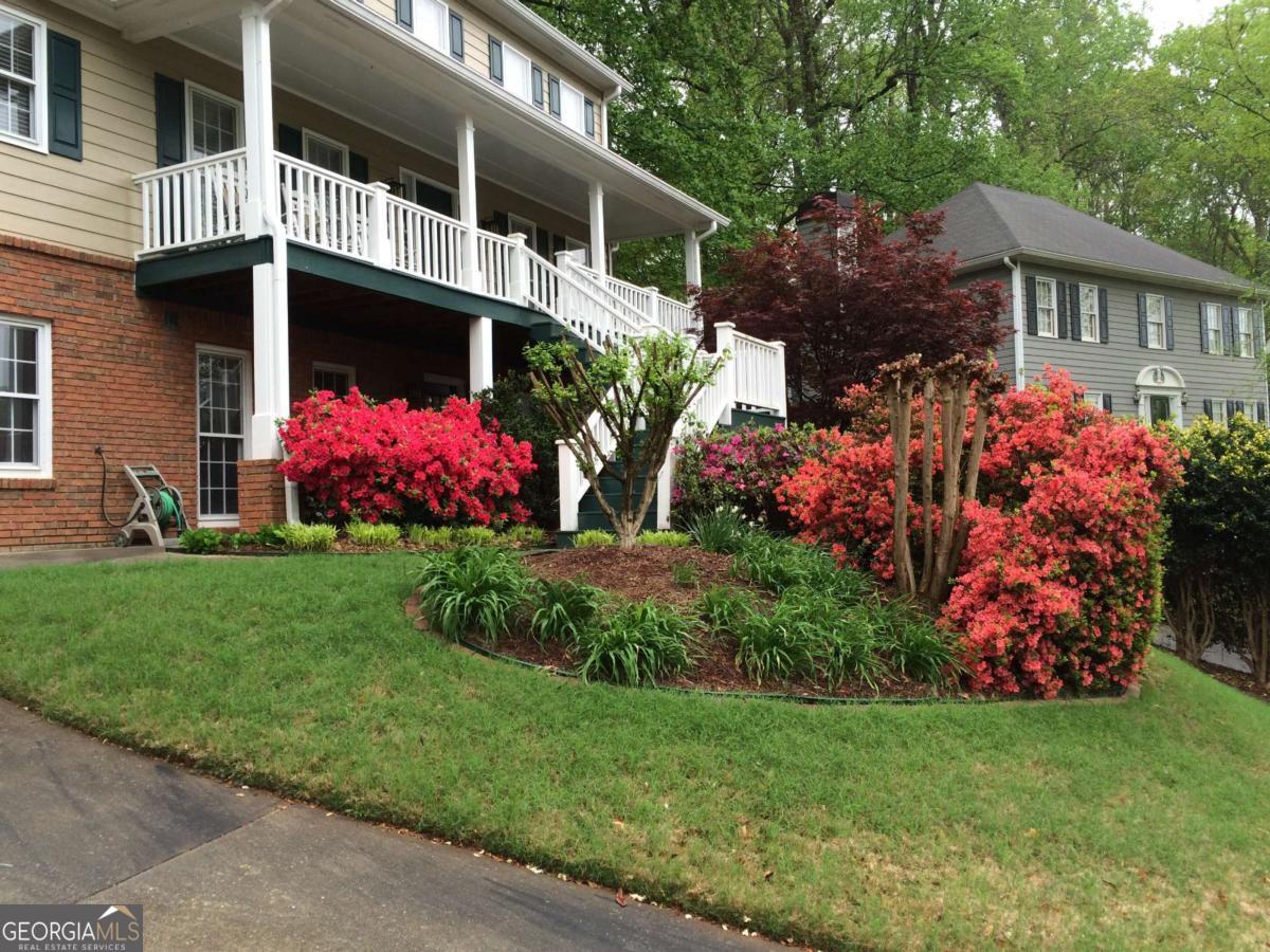FLOWERS CROSSING - Residential