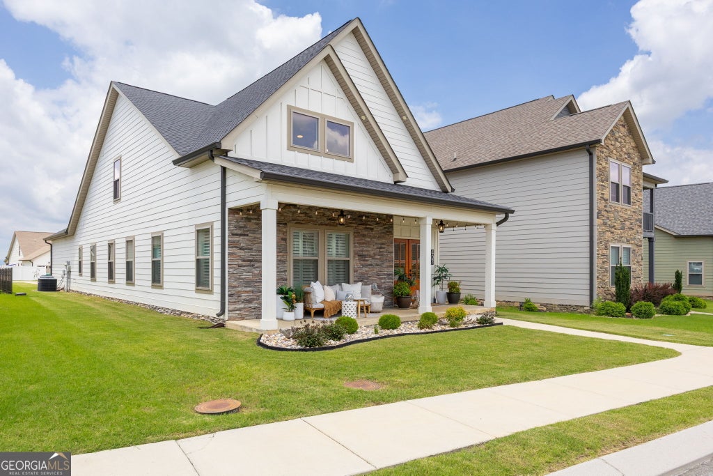 Photo of 407 Tuscany Village Drive, Ringgold, GA 30736 (MLS # 10791717)