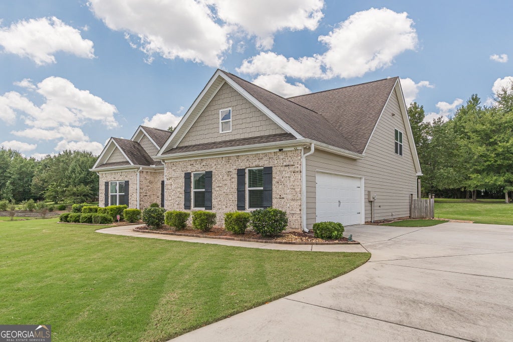 Photo of 1126 Birchwood Drive, Griffin, GA 30224 (MLS # 10829121)