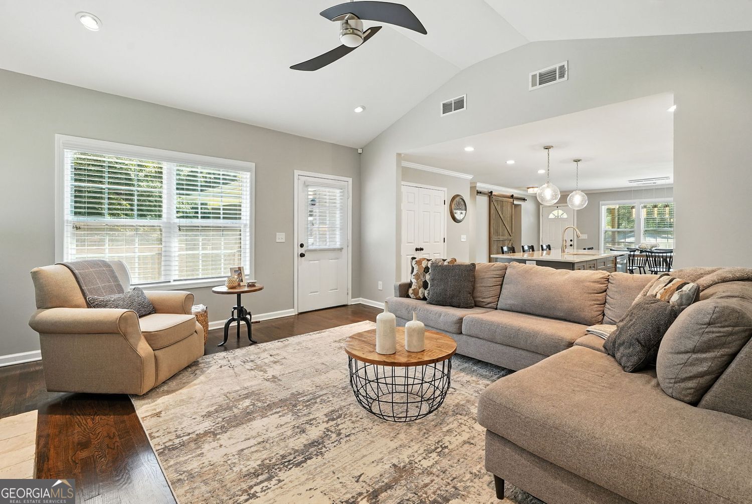 Smyrna, Georgia 30080, United States, 3 Bedrooms Bedrooms, ,3 BathroomsBathrooms,Residential,Active,196142