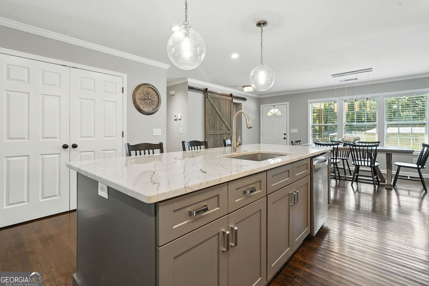 Smyrna, Georgia 30080, United States, 3 Bedrooms Bedrooms, ,3 BathroomsBathrooms,Residential,Active,196142