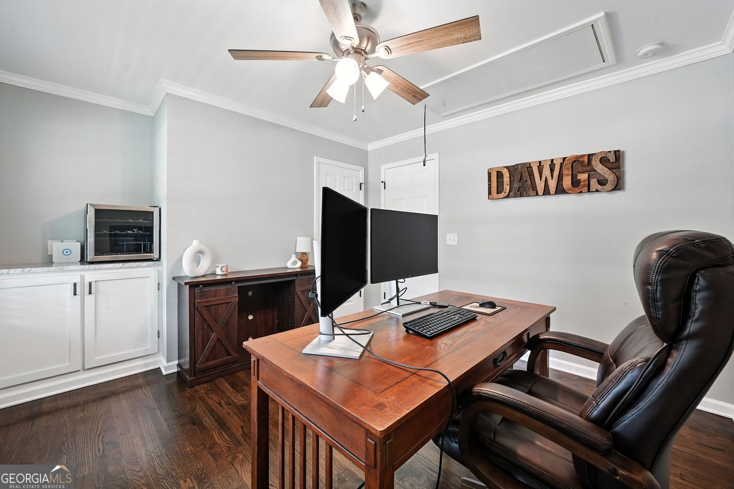 Smyrna, Georgia 30080, United States, 3 Bedrooms Bedrooms, ,3 BathroomsBathrooms,Residential,Active,196142