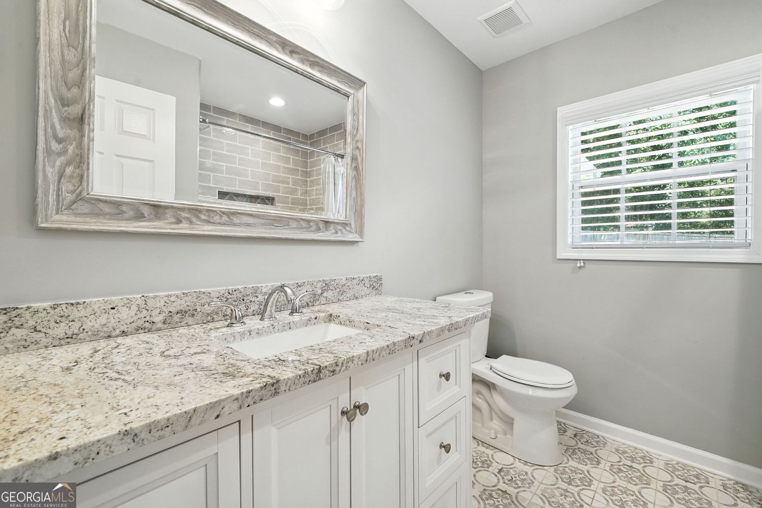 Smyrna, Georgia 30080, United States, 3 Bedrooms Bedrooms, ,3 BathroomsBathrooms,Residential,Active,196142