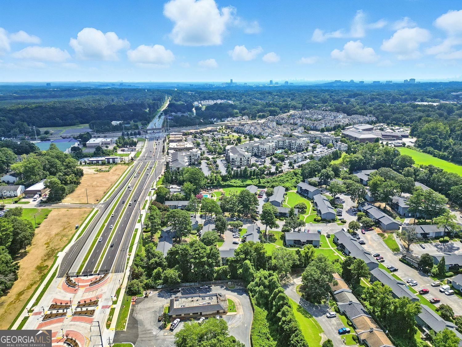 Smyrna, Georgia 30080, United States, 3 Bedrooms Bedrooms, ,3 BathroomsBathrooms,Residential,Active,196142