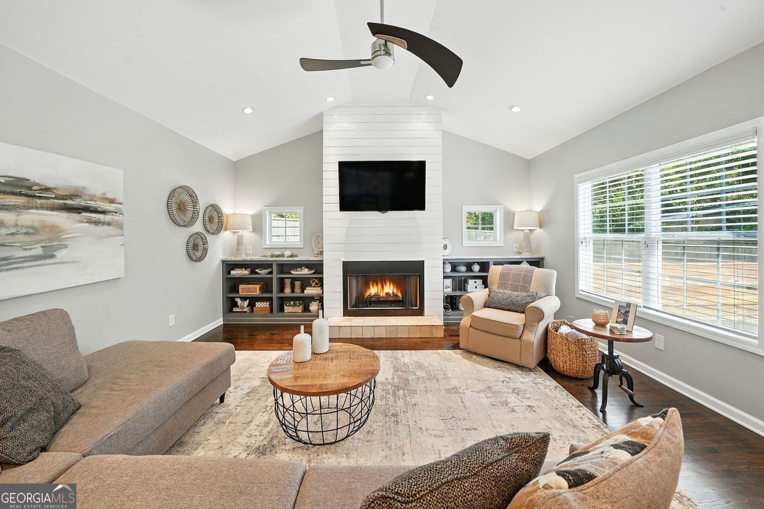 Smyrna, Georgia 30080, United States, 3 Bedrooms Bedrooms, ,3 BathroomsBathrooms,Residential,Active,196142