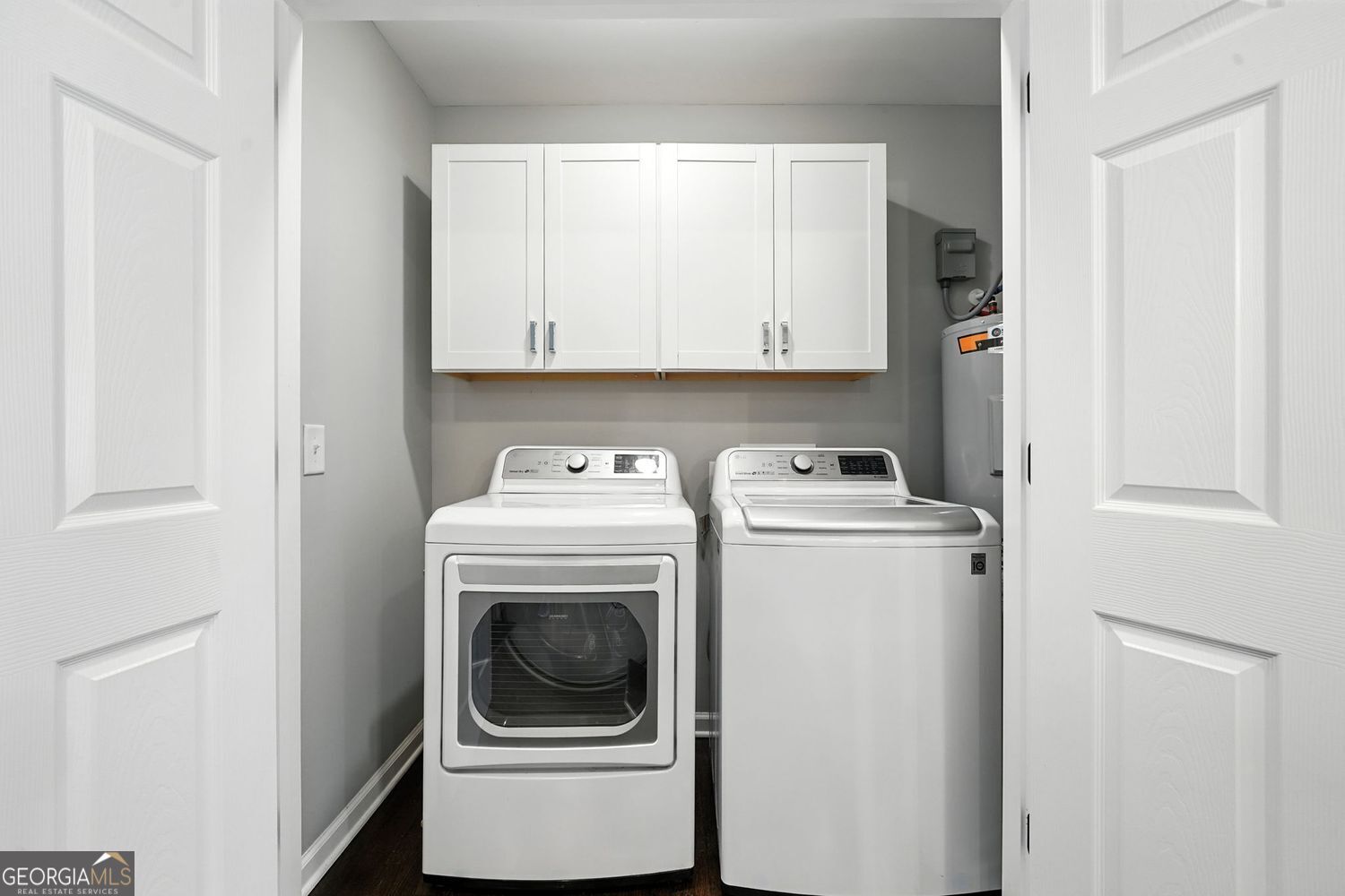 Smyrna, Georgia 30080, United States, 3 Bedrooms Bedrooms, ,3 BathroomsBathrooms,Residential,Active,196142