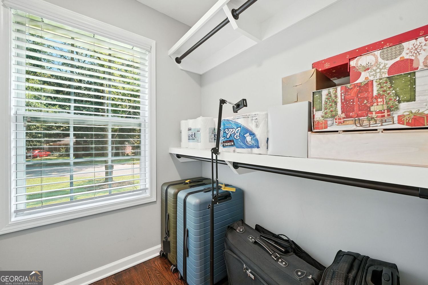 Smyrna, Georgia 30080, United States, 3 Bedrooms Bedrooms, ,3 BathroomsBathrooms,Residential,Active,196142